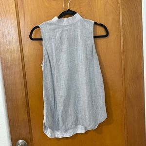 Sleeveless high neck tank